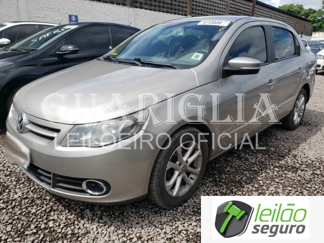 LOTE 033 VOLKSWAGEN/VOYAGE COMFORTLINE 1.6 TOTAL FLEX 2013
