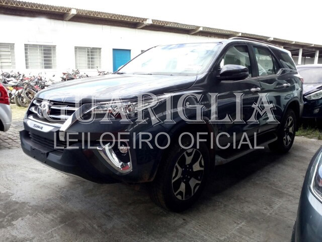 LOTE 021 - Hilux SW4 SRX Diamond 4x4 2.8 Turbo Diesel 2019